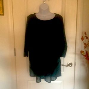 Alfani 3/4 sleeve Dark green and black long tunic with black shorter lining.